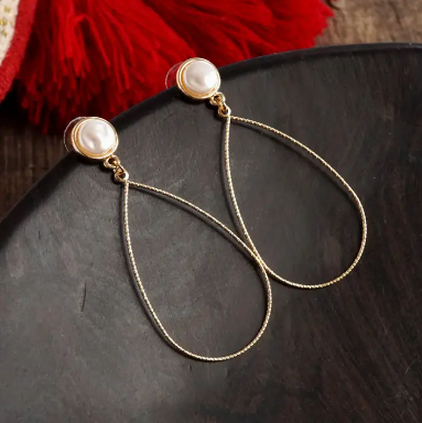 Gold Teardrop Pearl Earrings